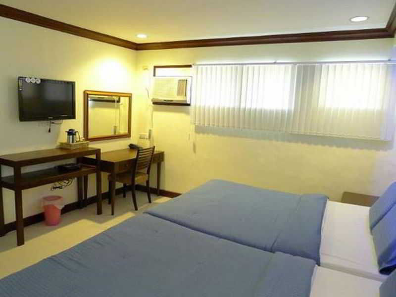 Bluefins Resort Lapu-Lapu City Dış mekan fotoğraf