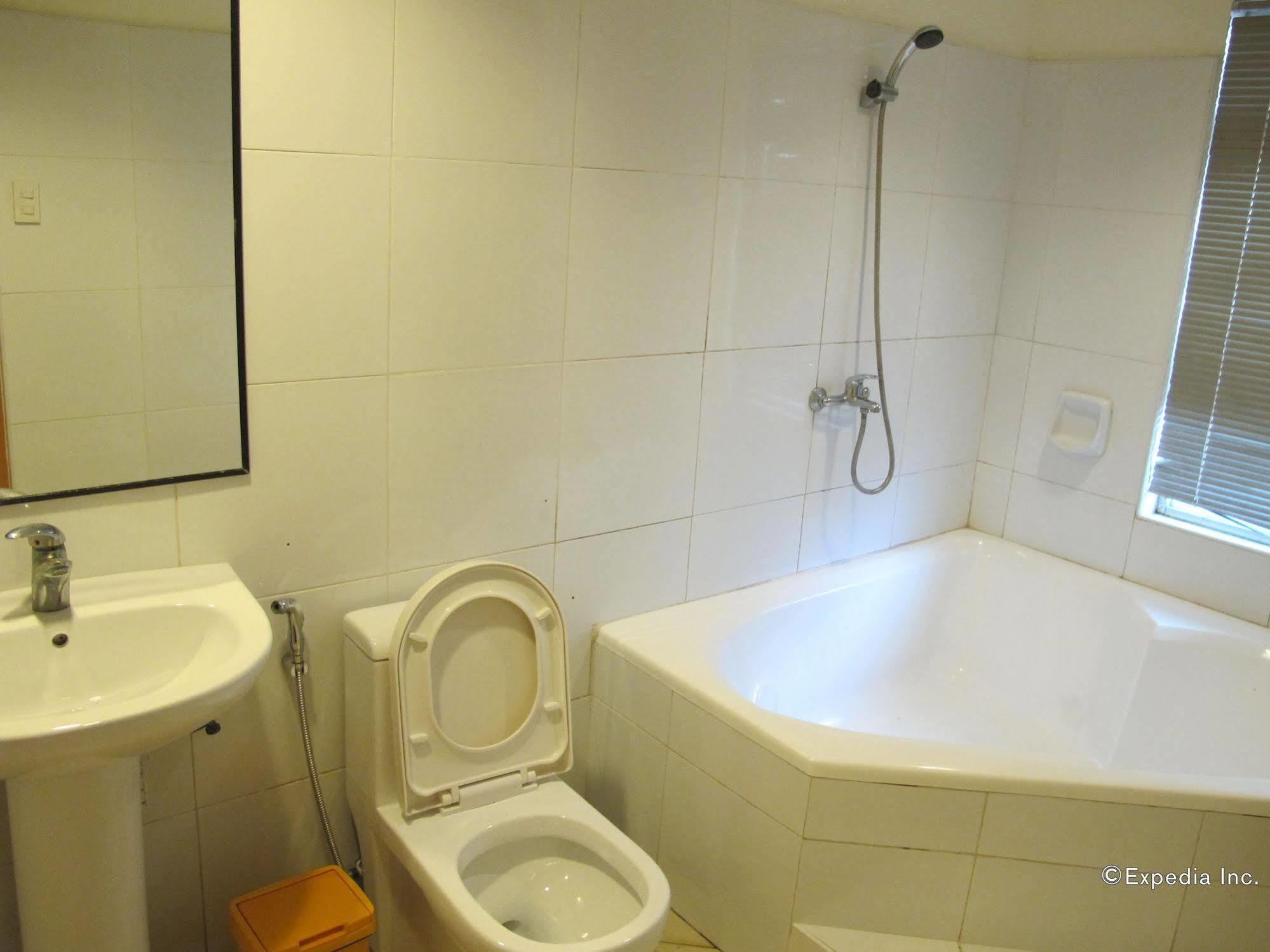 Bluefins Resort Lapu-Lapu City Dış mekan fotoğraf