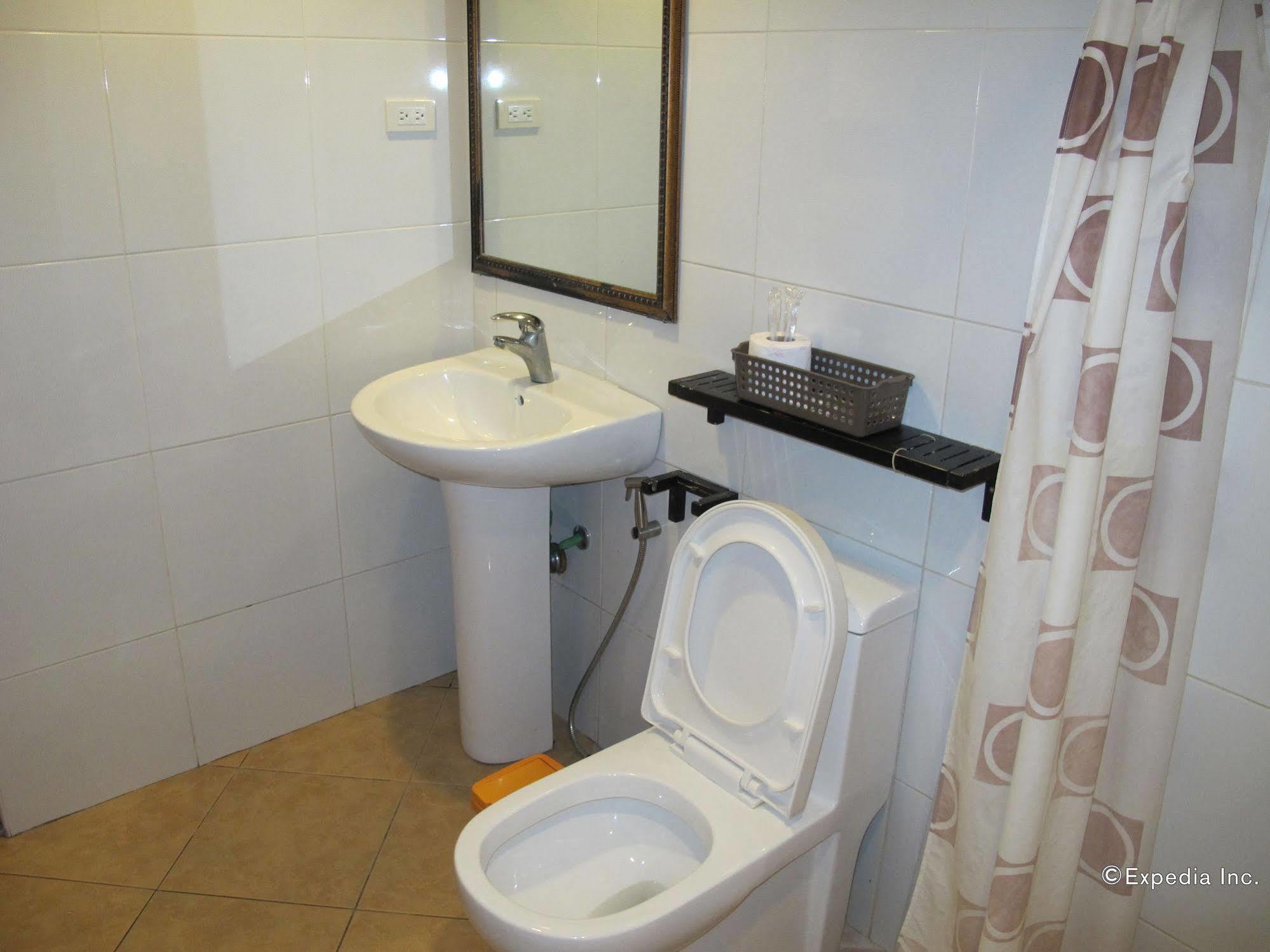 Bluefins Resort Lapu-Lapu City Dış mekan fotoğraf