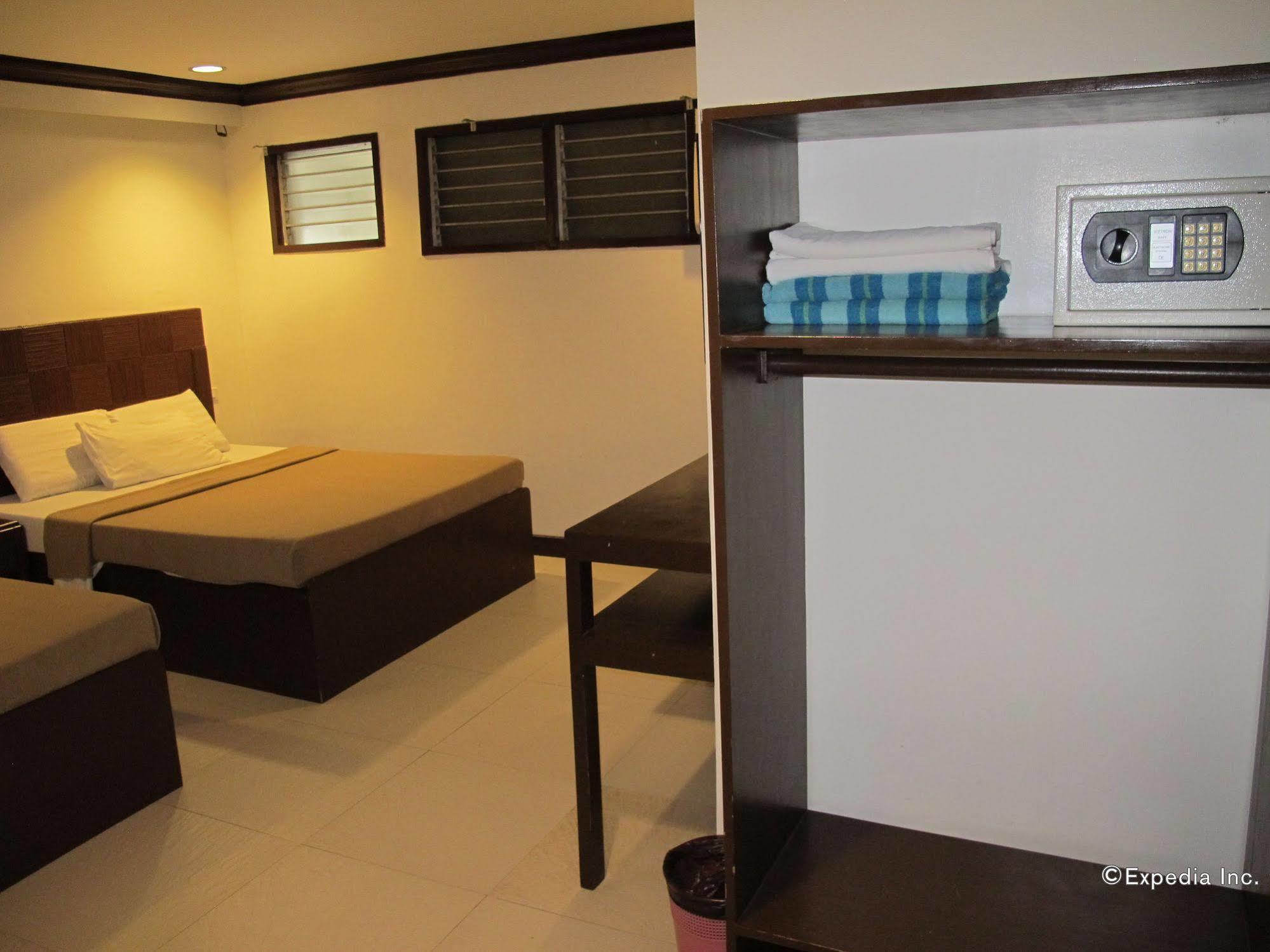 Bluefins Resort Lapu-Lapu City Dış mekan fotoğraf
