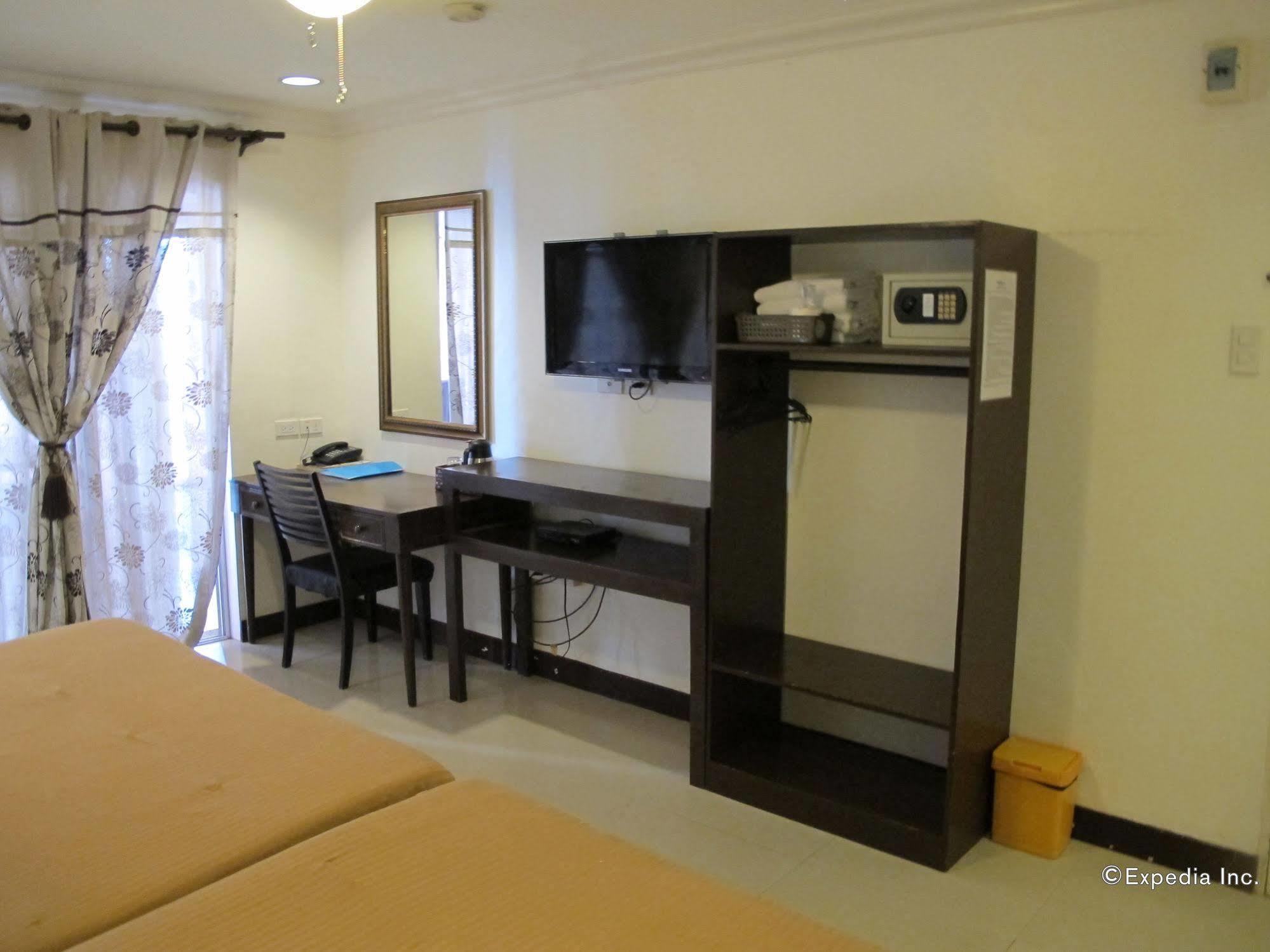 Bluefins Resort Lapu-Lapu City Dış mekan fotoğraf